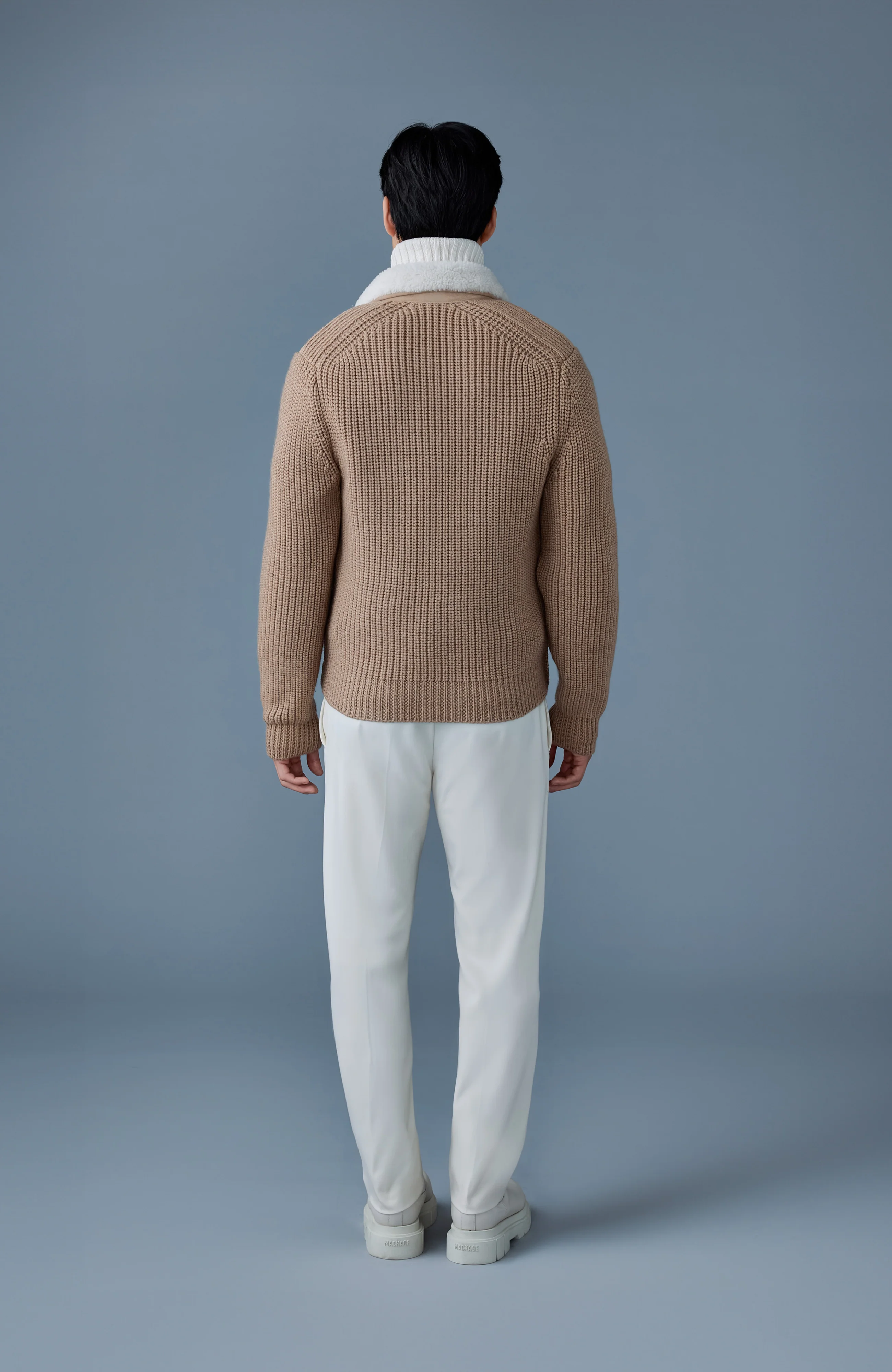 JONATHAN - Image 9
