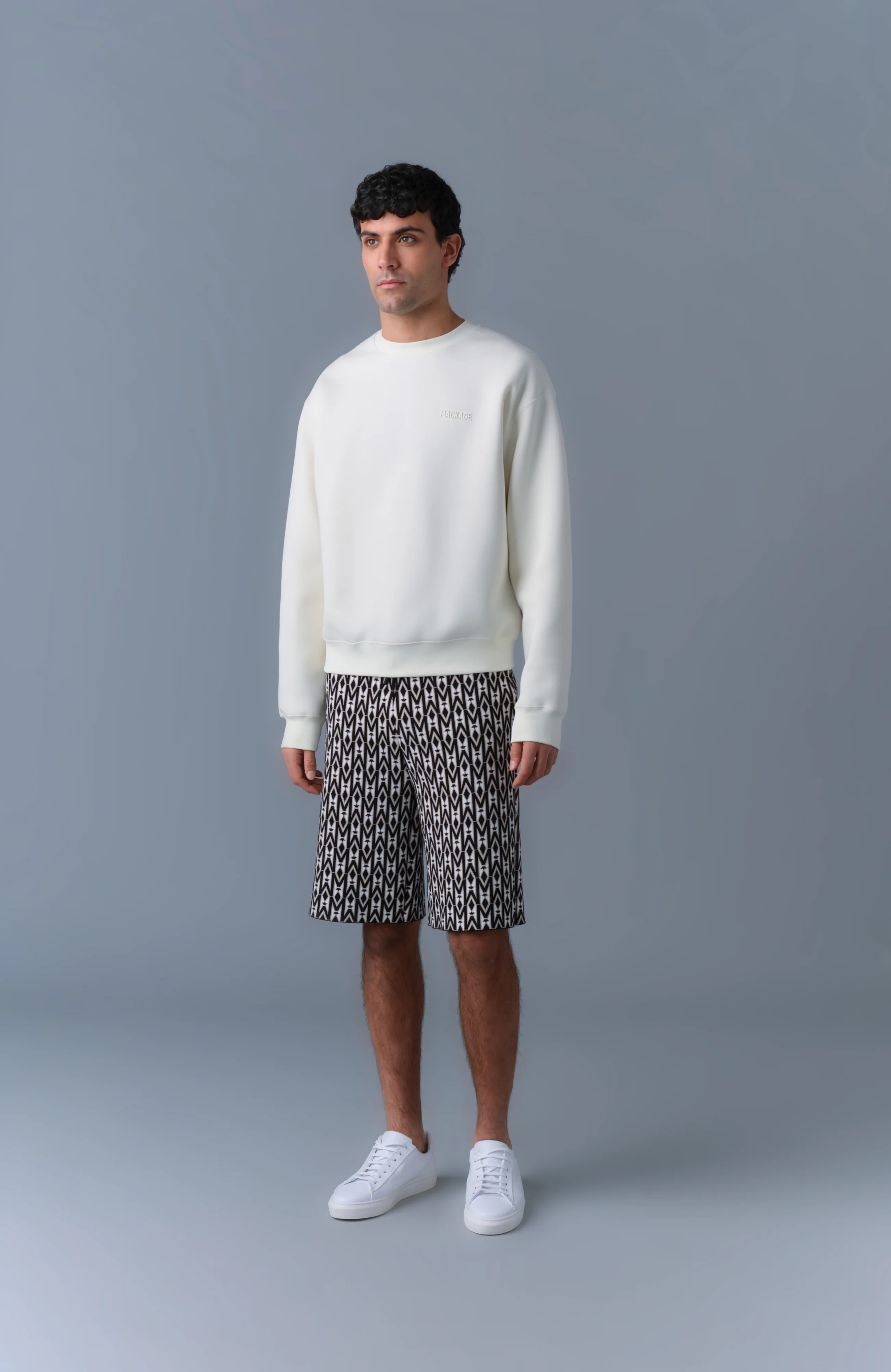 JULIAN - Image 72