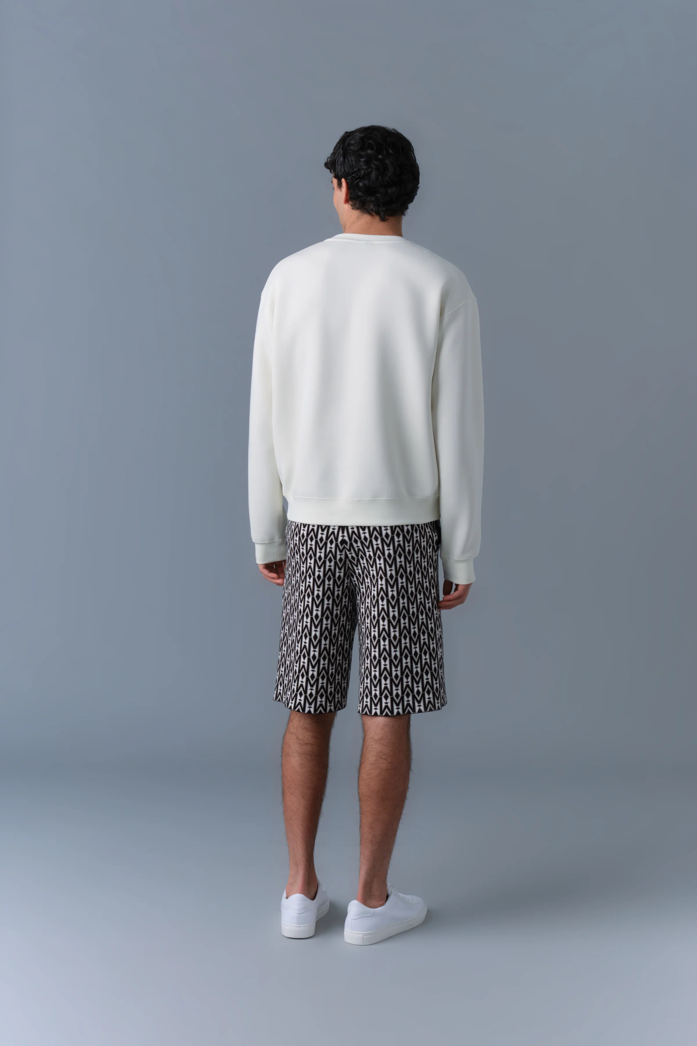 JULIAN - Image 73